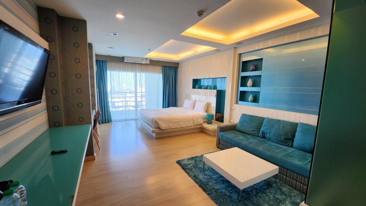Condo Express View Talay 6 Pattaya Bagian luar foto