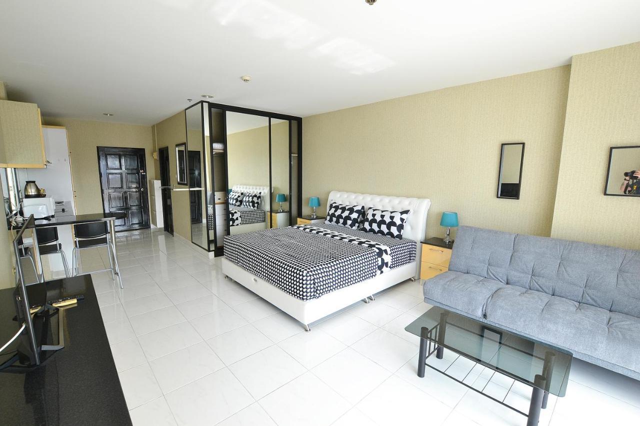 Condo Express View Talay 6 Pattaya Bagian luar foto