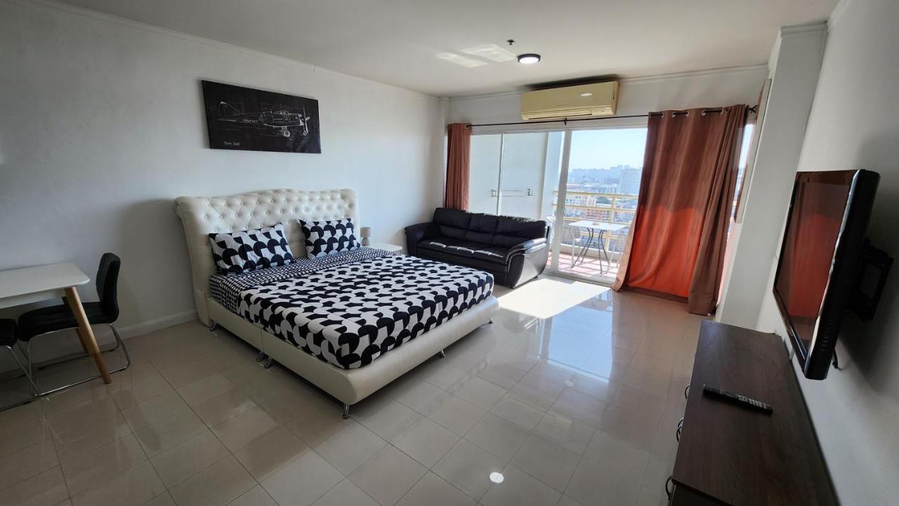 Condo Express View Talay 6 Pattaya Bagian luar foto