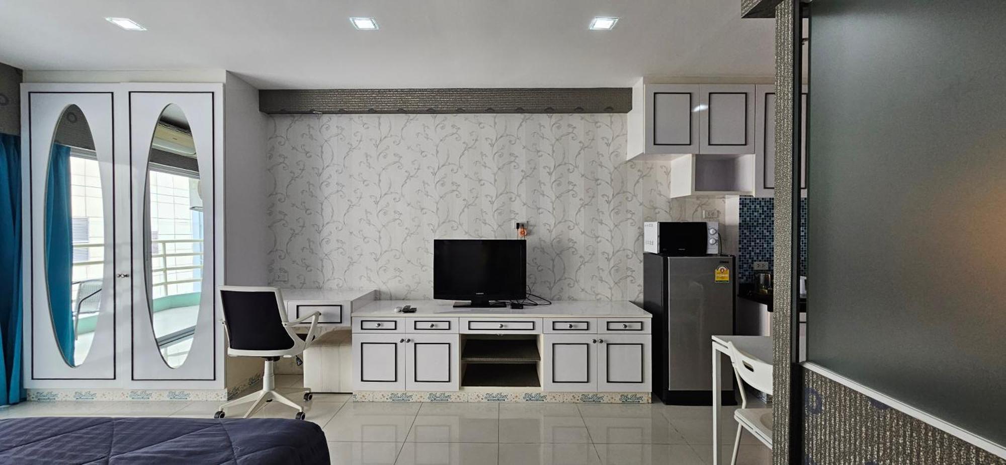 Condo Express View Talay 6 Pattaya Bagian luar foto