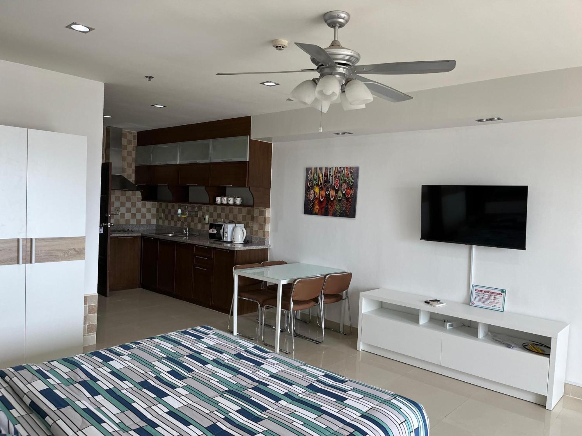 Condo Express View Talay 6 Pattaya Bagian luar foto