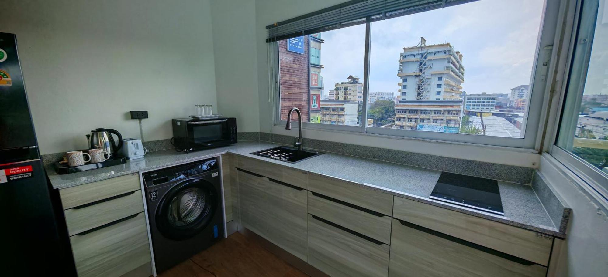Condo Express View Talay 6 Pattaya Bagian luar foto