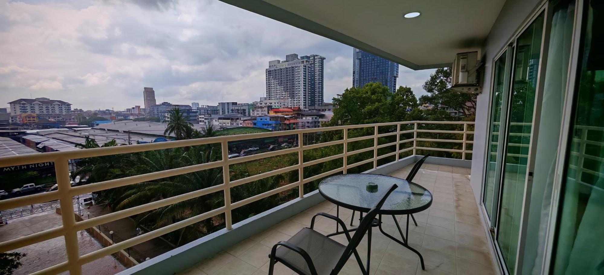 Condo Express View Talay 6 Pattaya Bagian luar foto