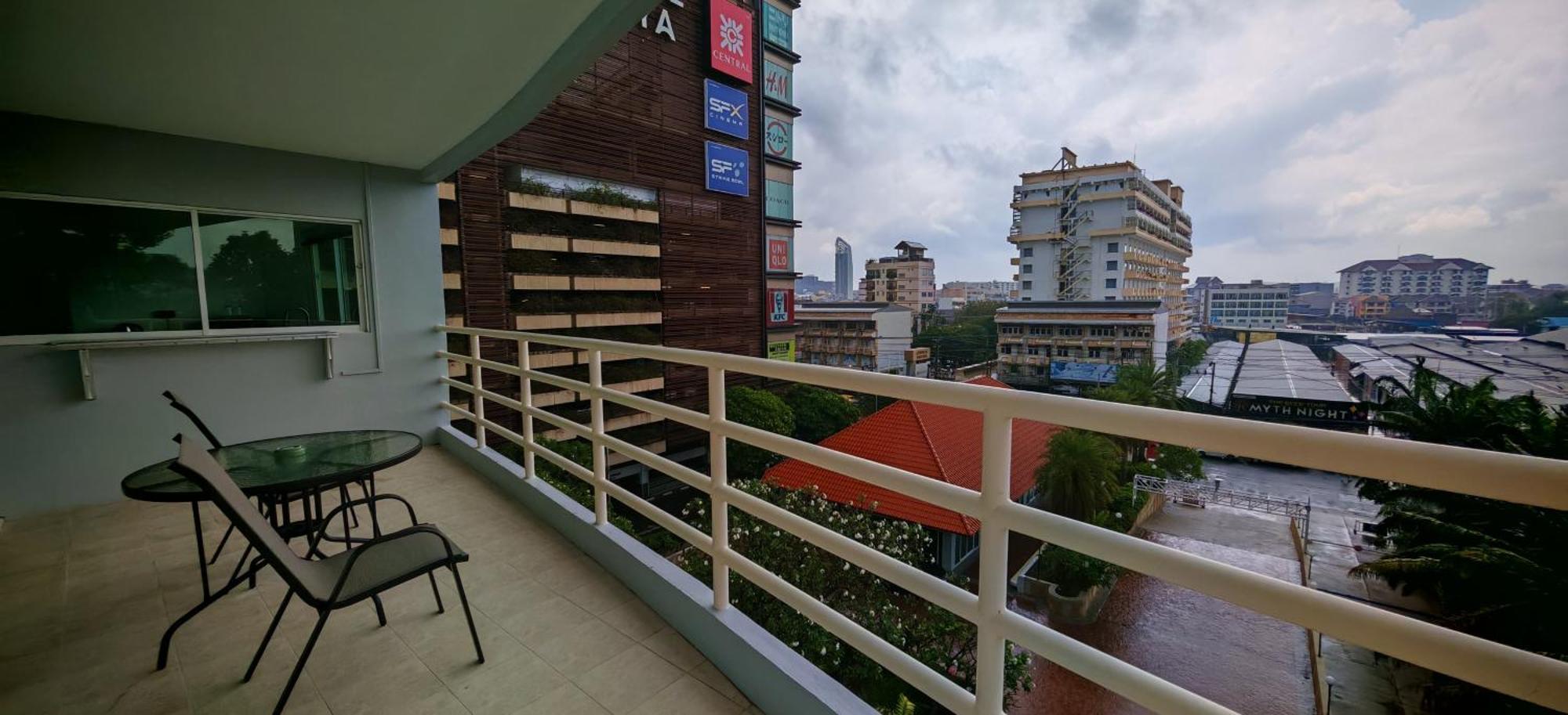 Condo Express View Talay 6 Pattaya Bagian luar foto