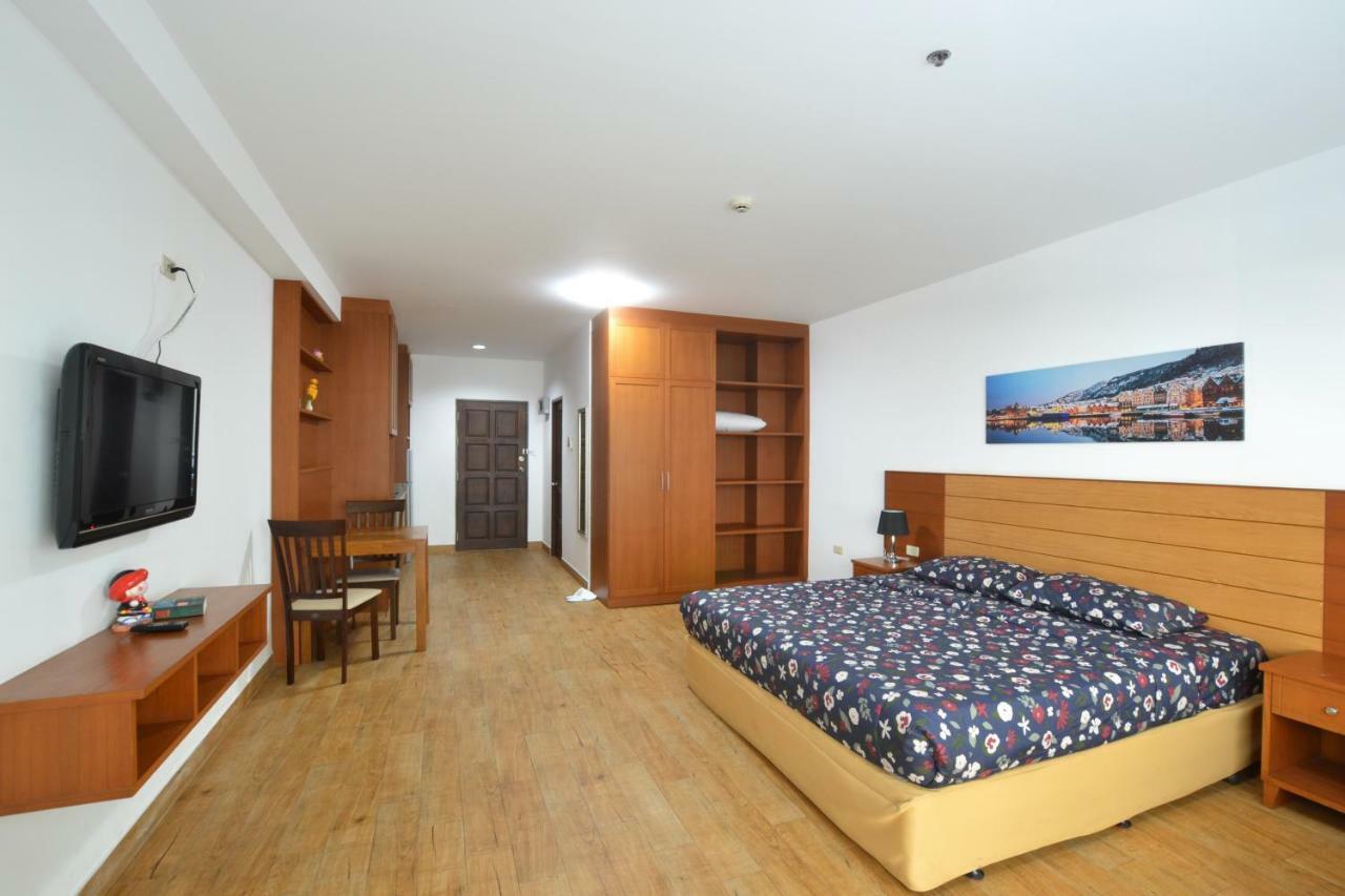 Condo Express View Talay 6 Pattaya Bagian luar foto
