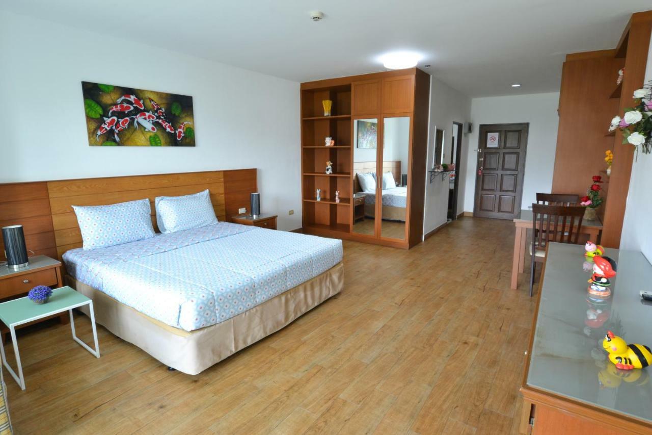 Condo Express View Talay 6 Pattaya Bagian luar foto