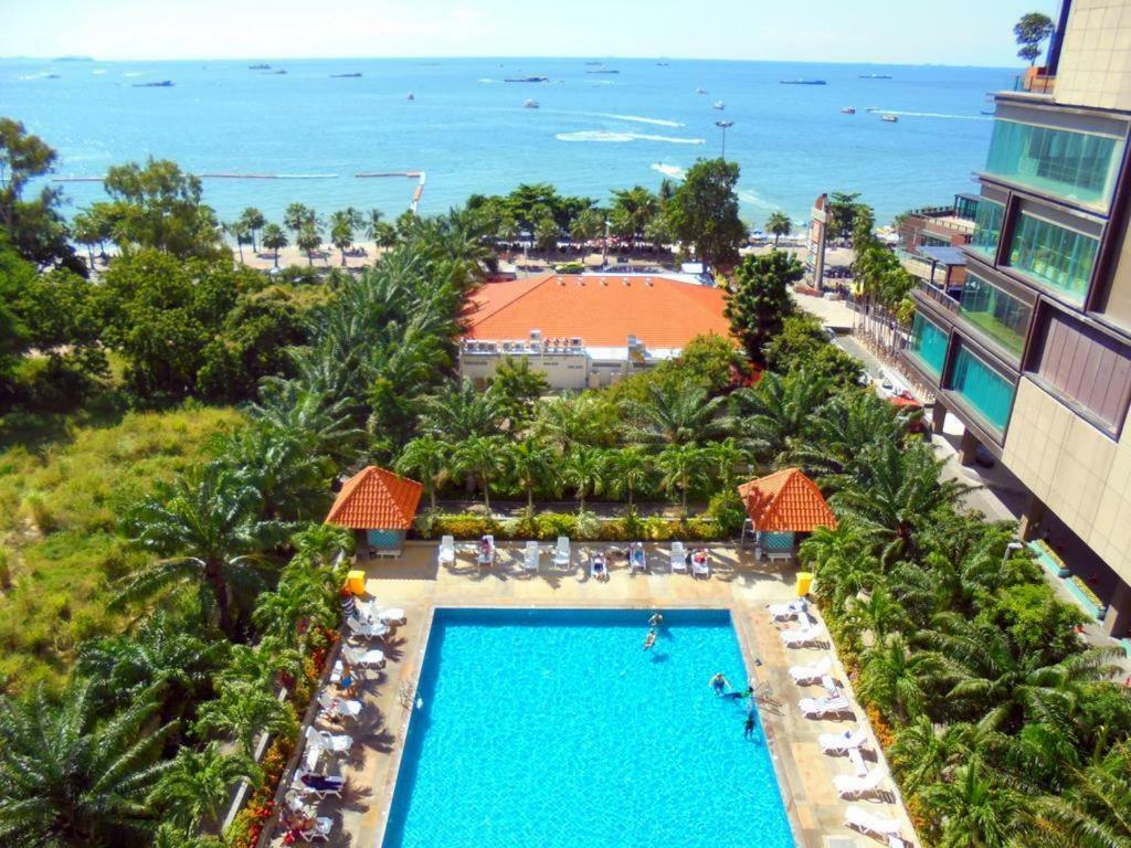 Condo Express View Talay 6 Pattaya Bagian luar foto
